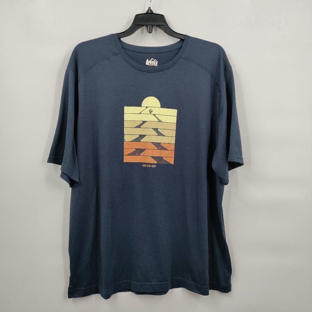 REI Pivot Graphic Short Sleeve Relaxed Round Neck T-Shirt Size Large Men Black